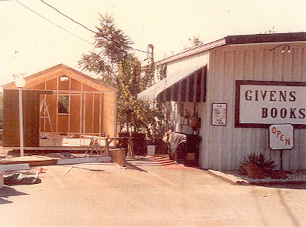 Little Dickens being built in 1989 next to Givens Books.